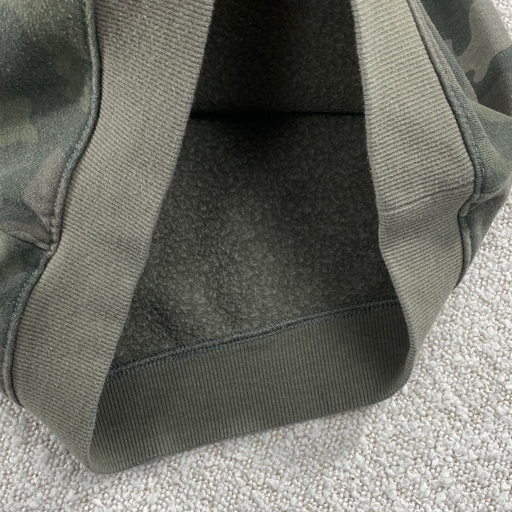 Classic Green Camo Crewneck Sweater - kids Cat & Jack size s6/7 - Picture 6 of 15